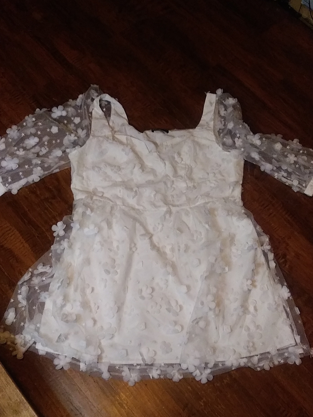 SHEIN White Floral Appliqué Dress with Sheer Puff Sleeves